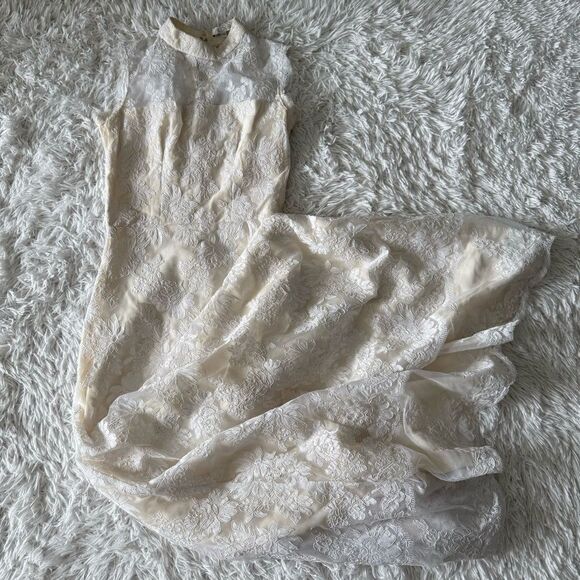 Alexis White and Ivory Lace Bridal Mock Turtleneck Sleeveless Maxi Dress Size XS - Picture 8 of 10